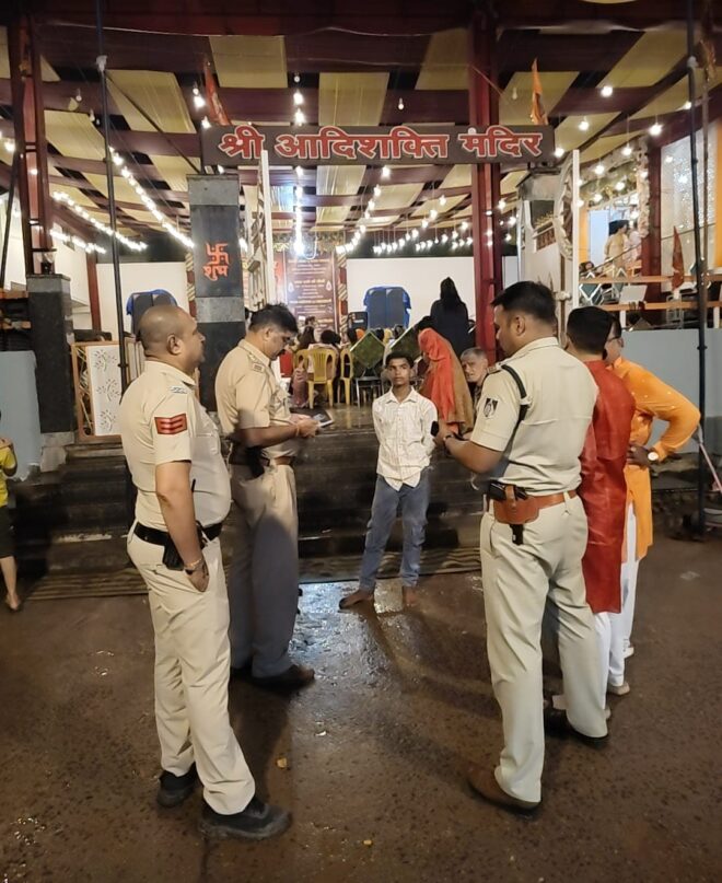 शारदेय नवरात्रि में श्रद्धालुओं की सुरक्षा हेतु दुर्गा पंडालों का किया गया निरीक्षण