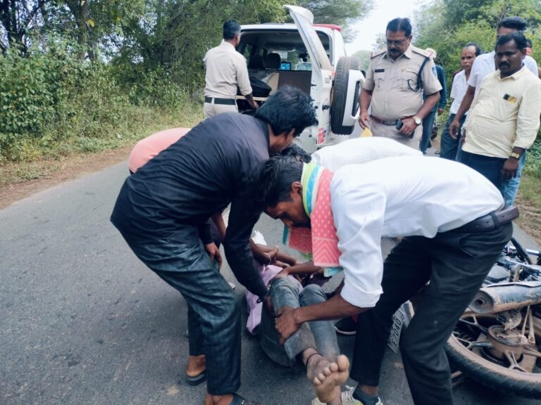 एक्सीडेंट में घायल दो व्यक्तियों की थाना बाकल पुलिस ने तत्परता से की मदद — मानवीय संवेदना का परिचय