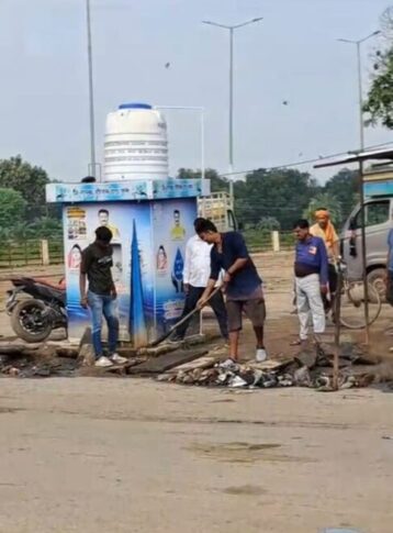 विजयराघवगढ़ में नगर परिषद की तत्परता — बस स्टैंड के सामने जाम नाली की शिकायत पर तुरंत कार्रवाई, अध्यक्ष ने खुद लिया जायज़ा|