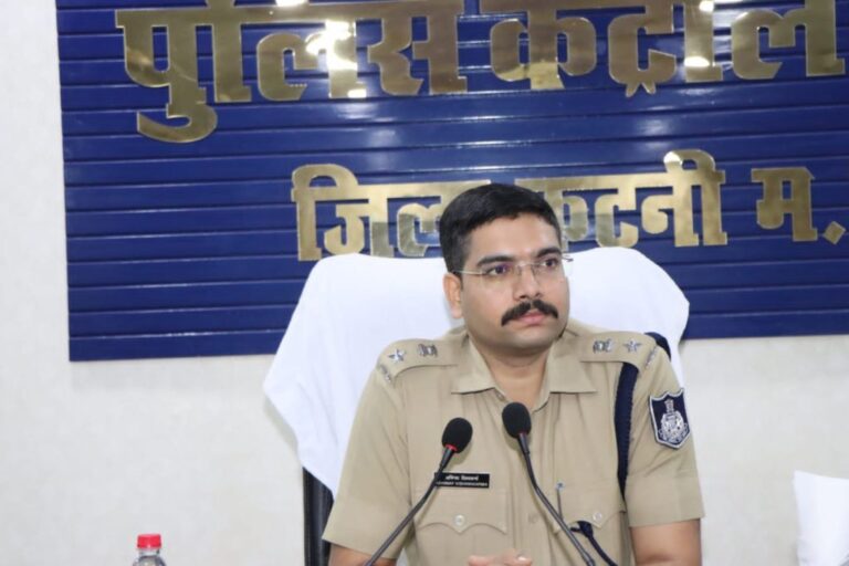 बाकल में हुए घटनाक्रम को लेकर थाना प्रभारी एसआई रश्मि सोनकर लाइन हाजिर