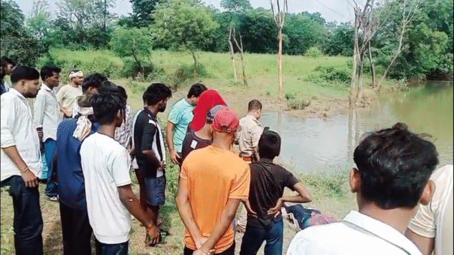 ग्राम पंचायत हिरवारा जलंगार नदी में अज्ञात शव