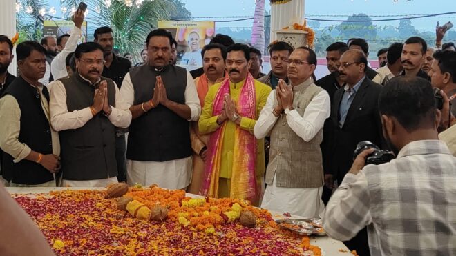 केंद्रीय कृषि मंत्री शिवराज सिंह चौहान, फग्गन सिंह कुलस्ते, अरविंद मेनन, विनोद गोटिया का आगमन हुआ |