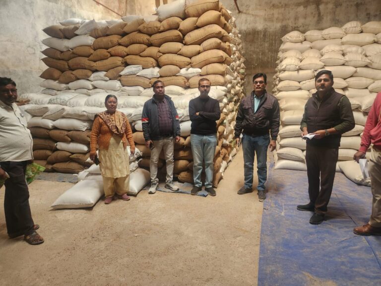 धान के अवैध परिवहन