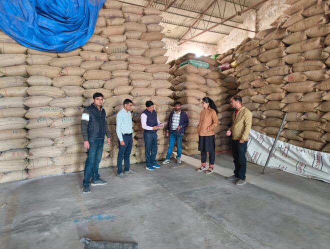 राजस्व, खाद्य एवं कृषि उपज मंडी के संयुक्त दल ने की जांच