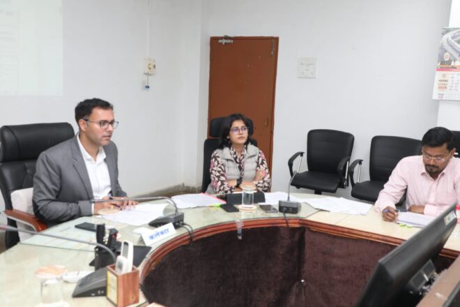 कलेक्टर श्री तिवारी की अध्यक्षता में सिटी बस सर्विसेस लिमिटेड की बैठक संपन्न