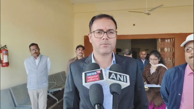 कलेक्‍टर आशीष तिवारी